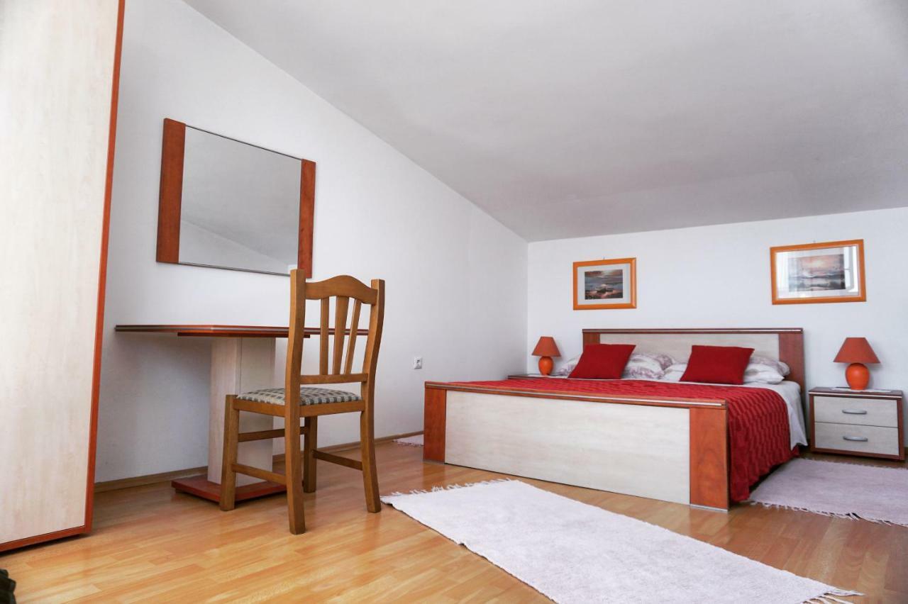 P&D Apartments Fazana Exterior photo
